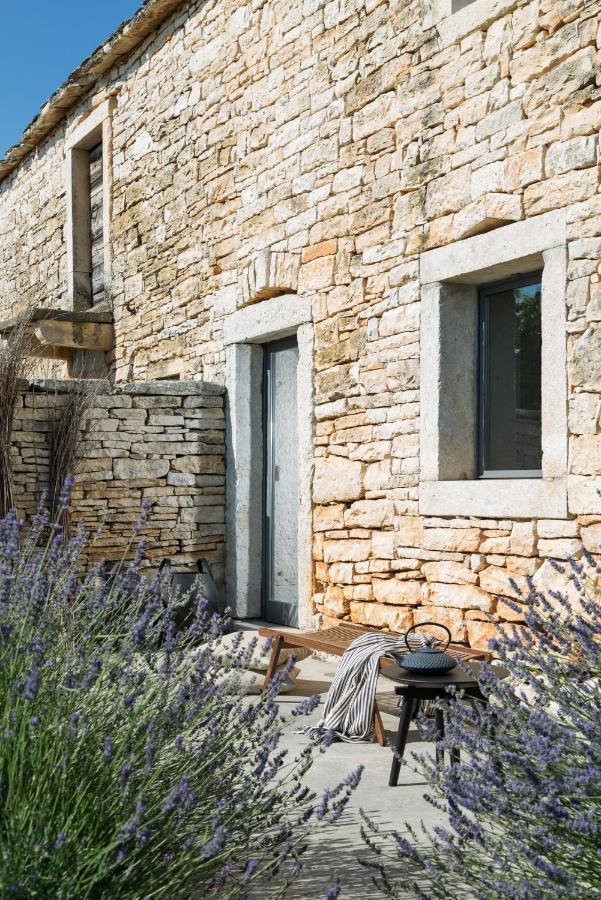 Br Villas By Rent Istria Radetići Exterior foto